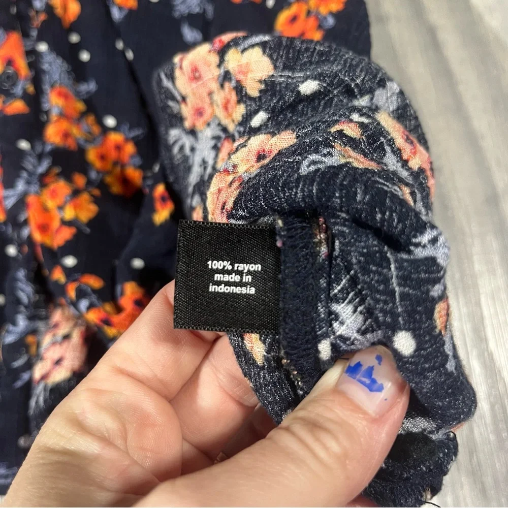 Lane Bryant Navy Blue with orange Floral Print Women's Top; Size 20 - Picture 5 of 9